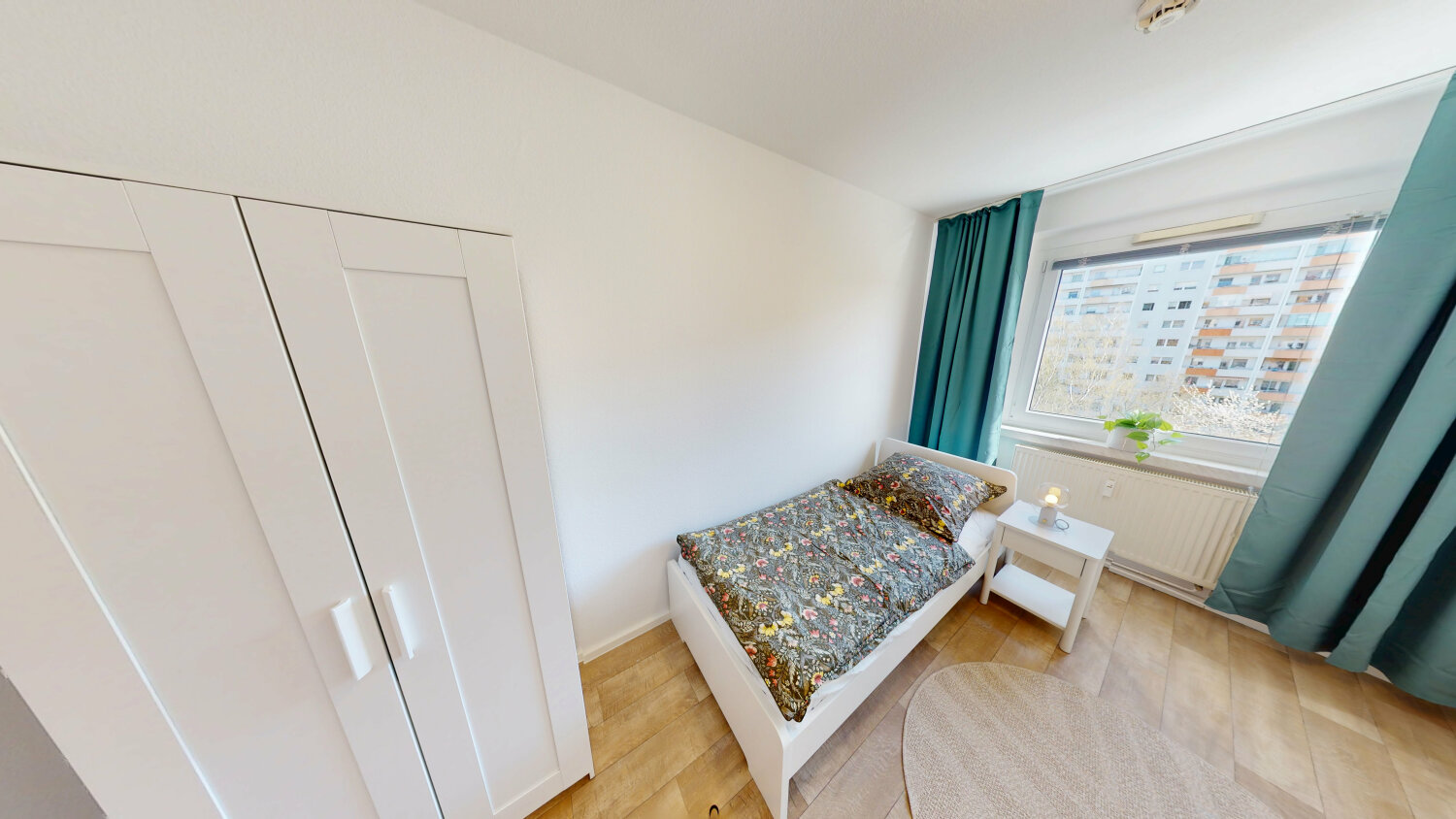 Schlafzimmer (5).jpg