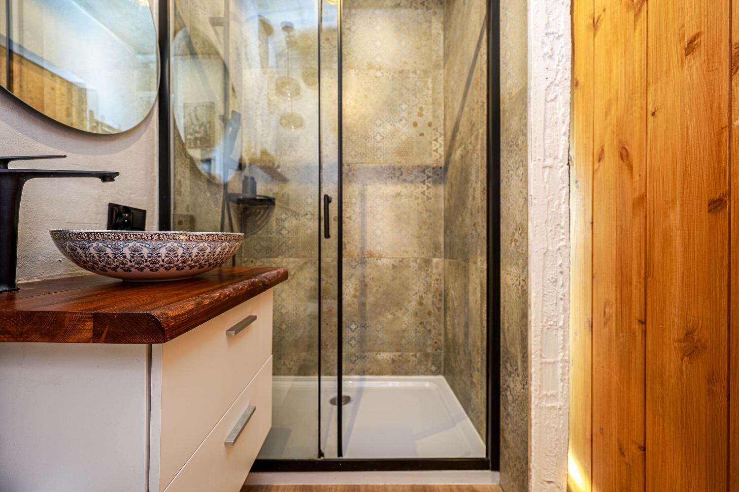 łazienka3  Łódź booking airbnb.jpg