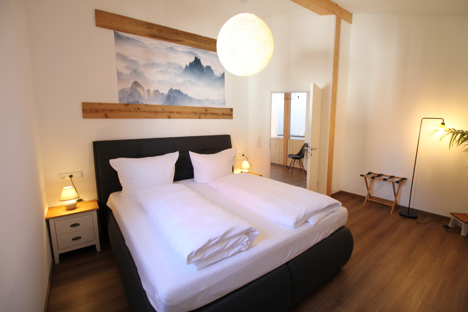 allgaeu_ferienwohnung_masterbedroom.JPG