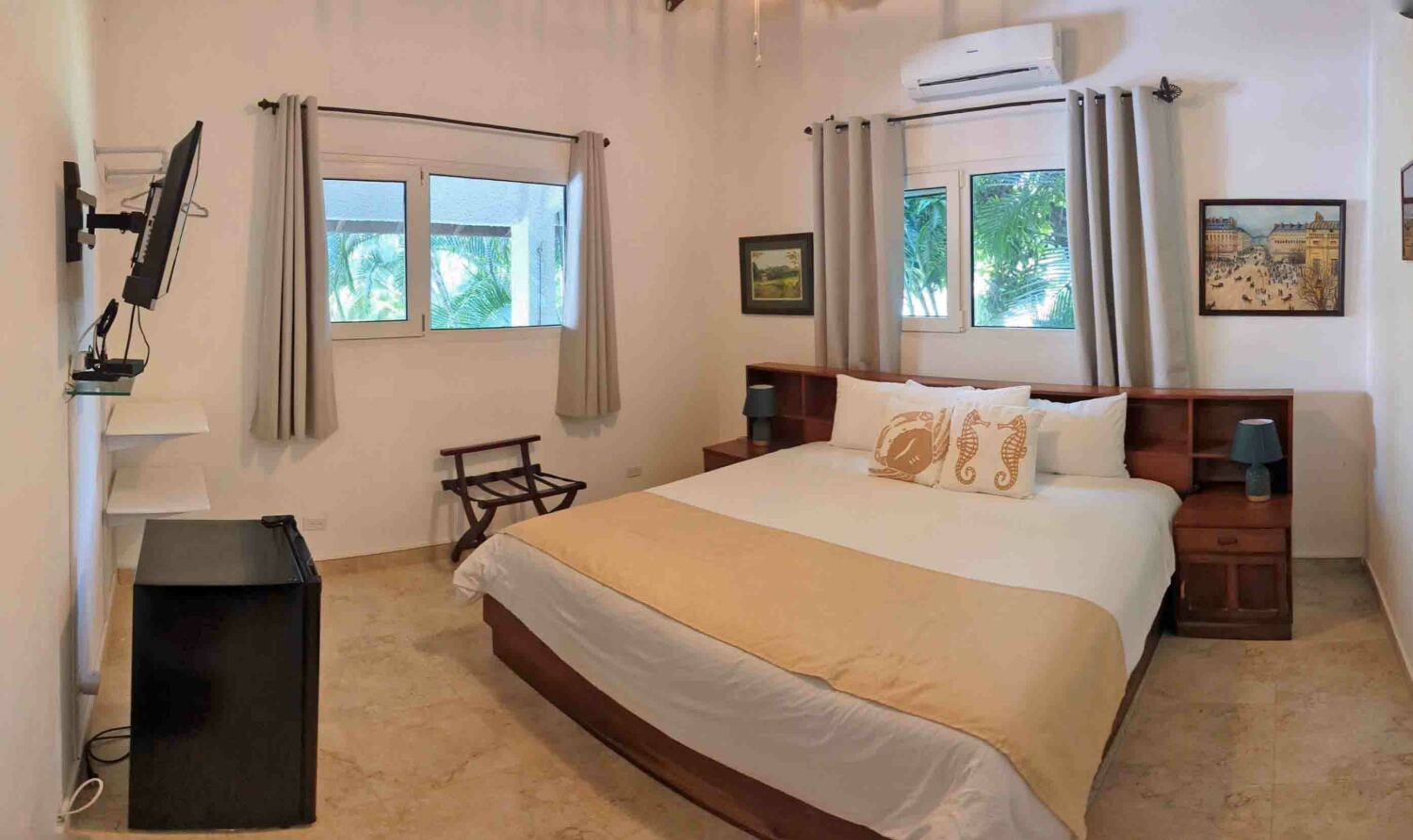 PXL_20230805_193902713.PANO - adjusted small.jpg