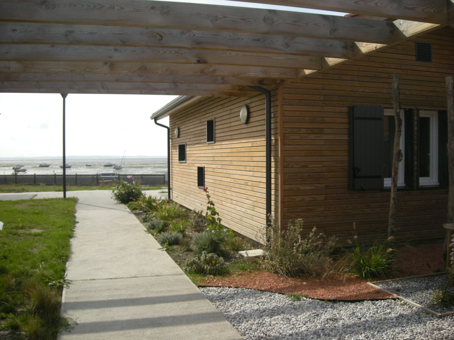 bernache extérieur coté.jpg