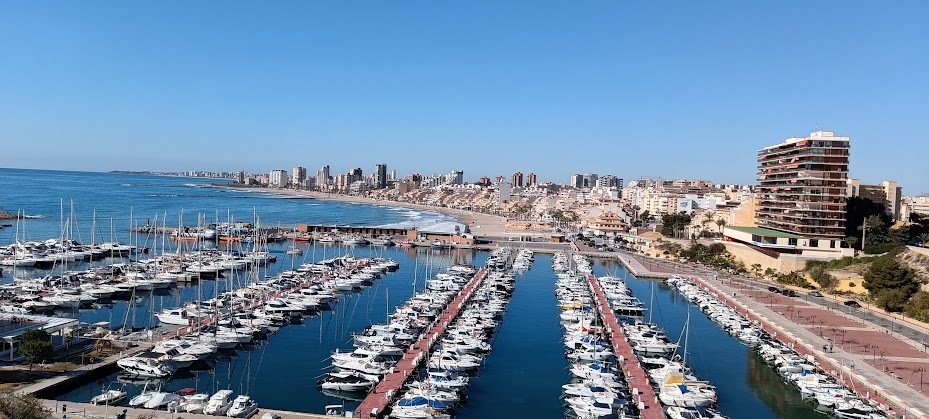 El Campello from the top of the tower.jpg