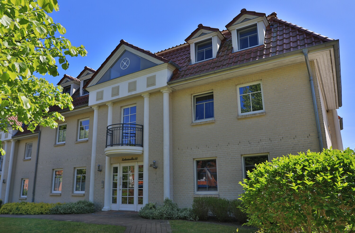 01 Kastanienallee-klein.jpg