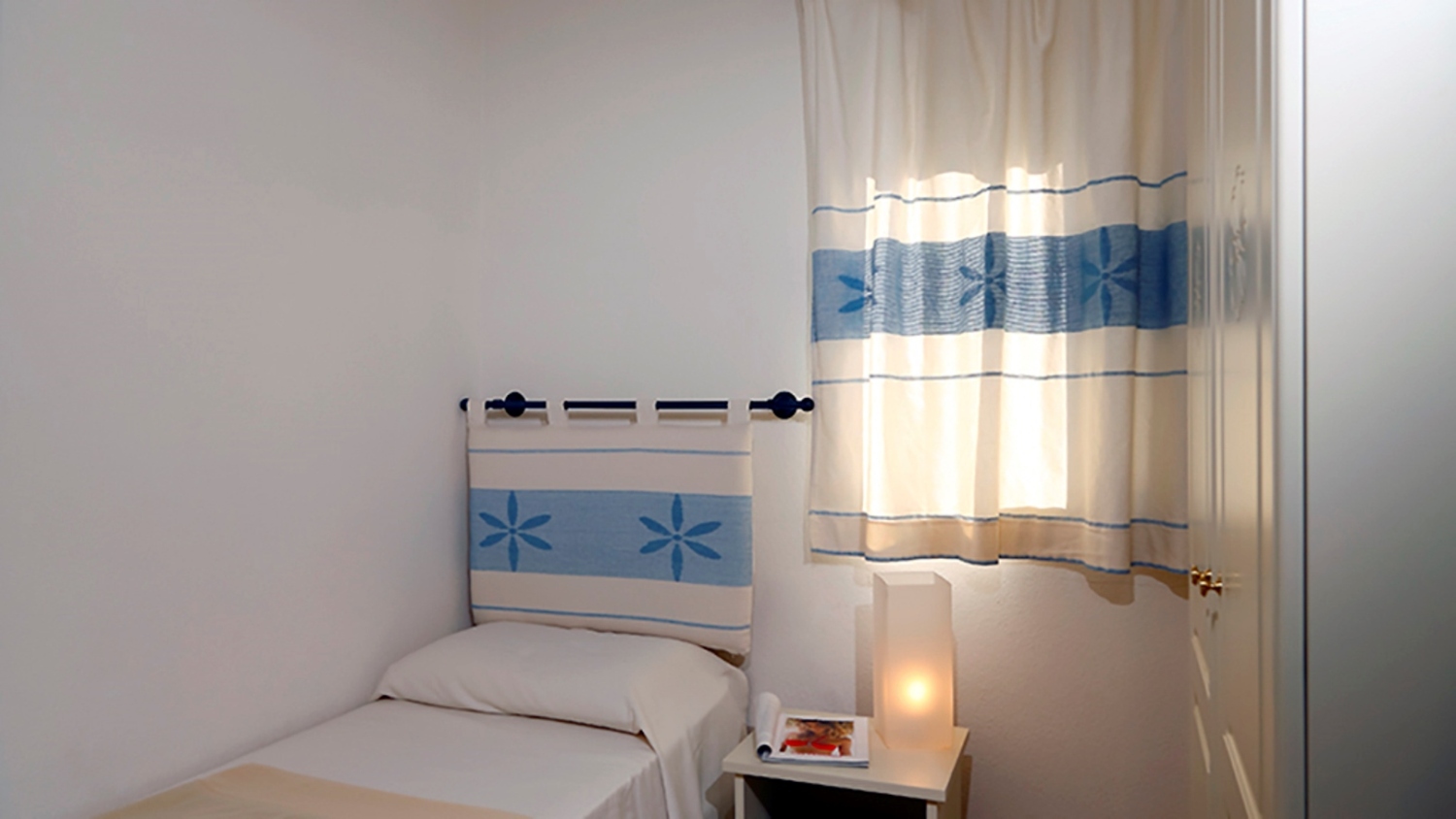 C Letto singolo + singolo estraibile 1.jpg