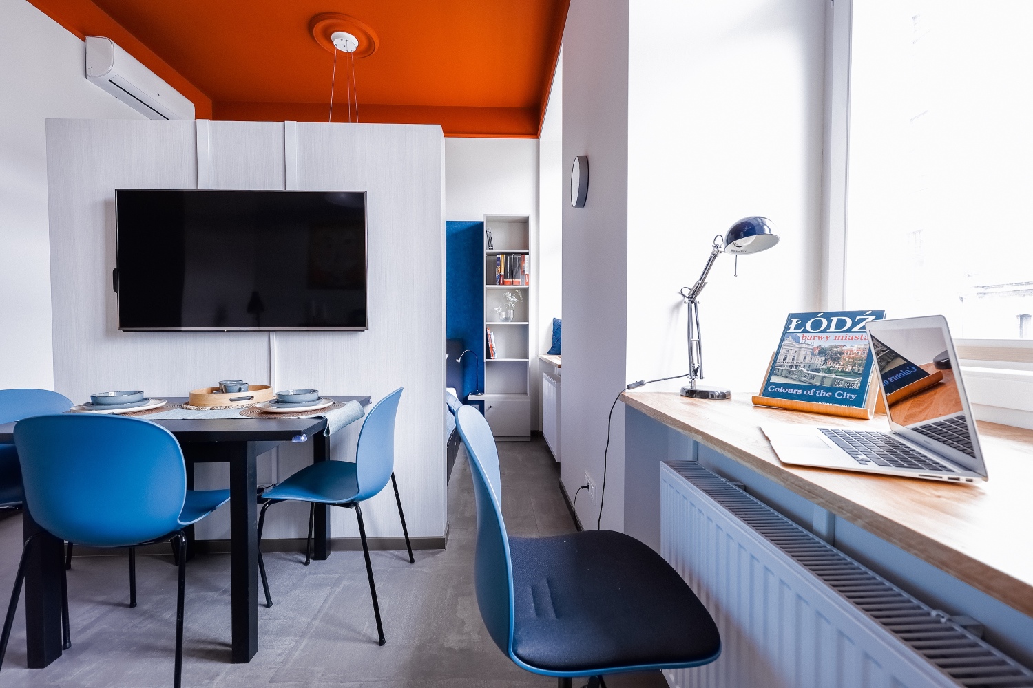 miejsce do pracy mieszkanie na wynajem krótkoterminowy Łódź.jpg