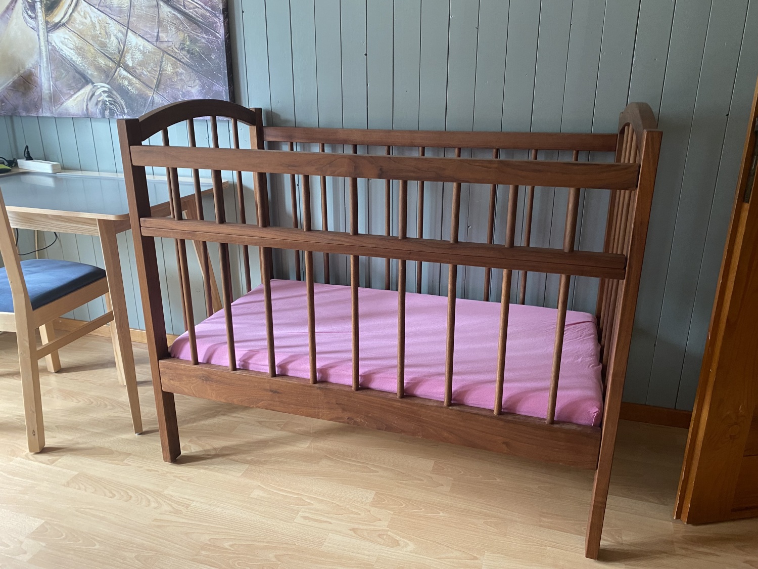 Kinderbett gross.jpg