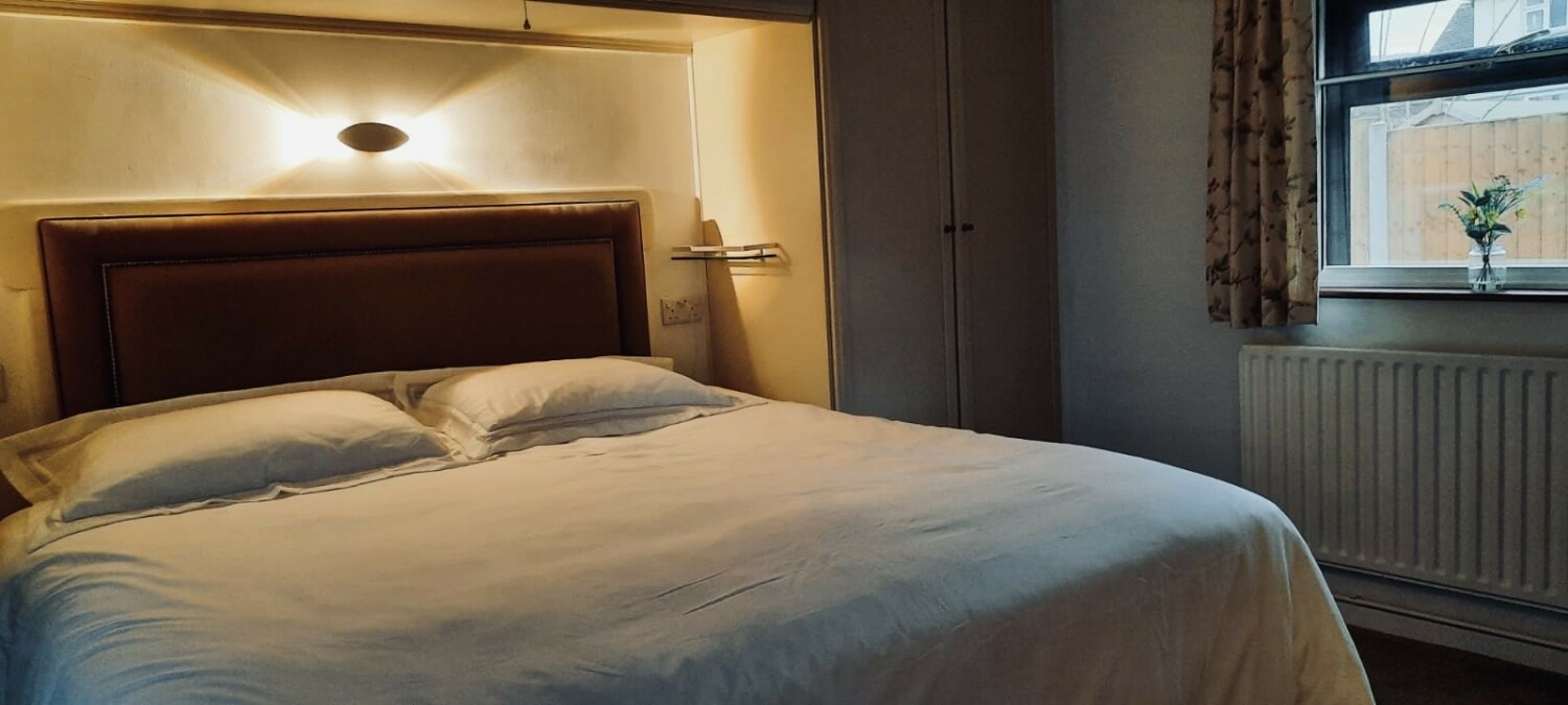 Sheldon master suite.jpg