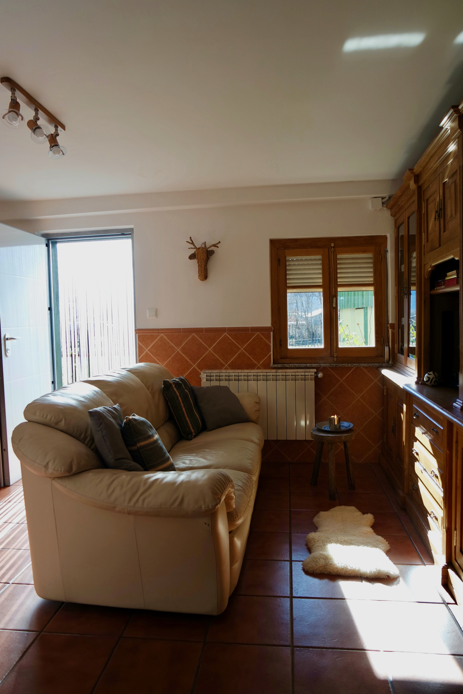 28 apartamento salón.jpeg