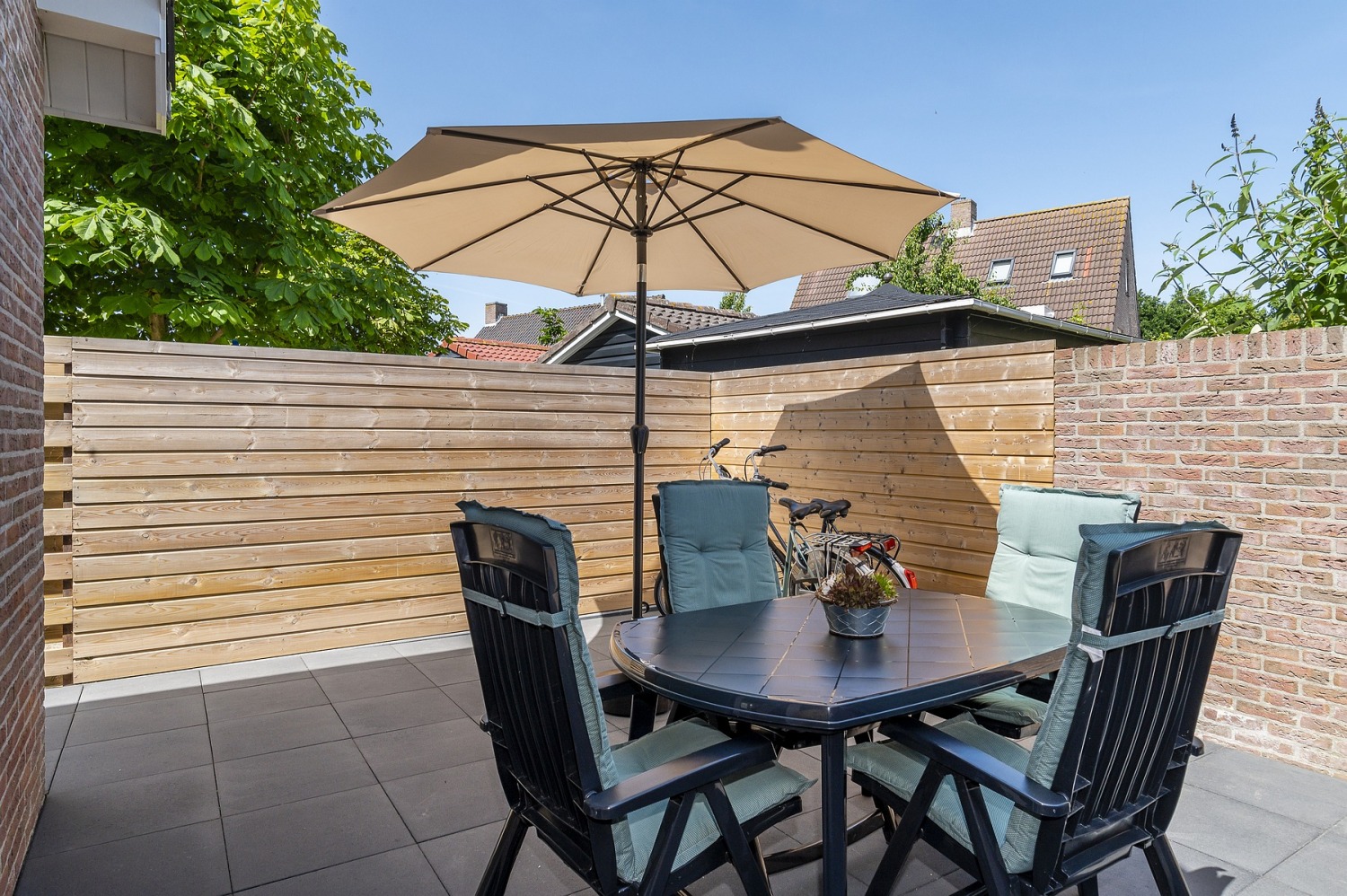 Eigen terras Vakantiehuis 2bijZee.JPG