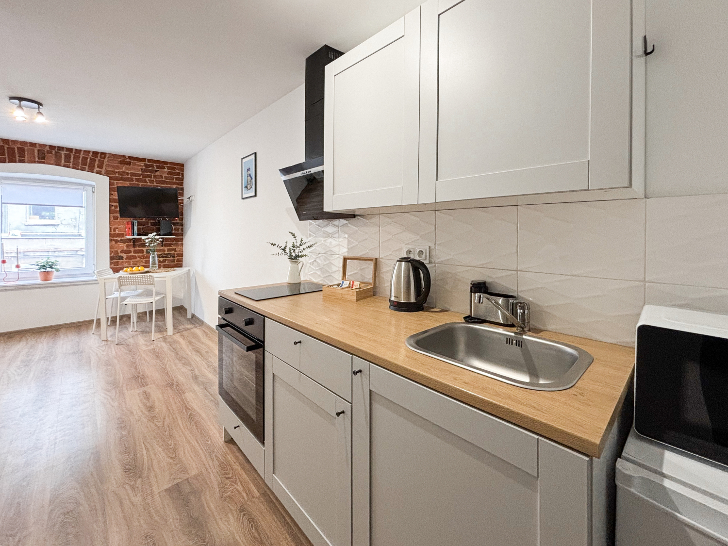 wjazd do budynkklatka schodowa nawrot 55a-07.jpg