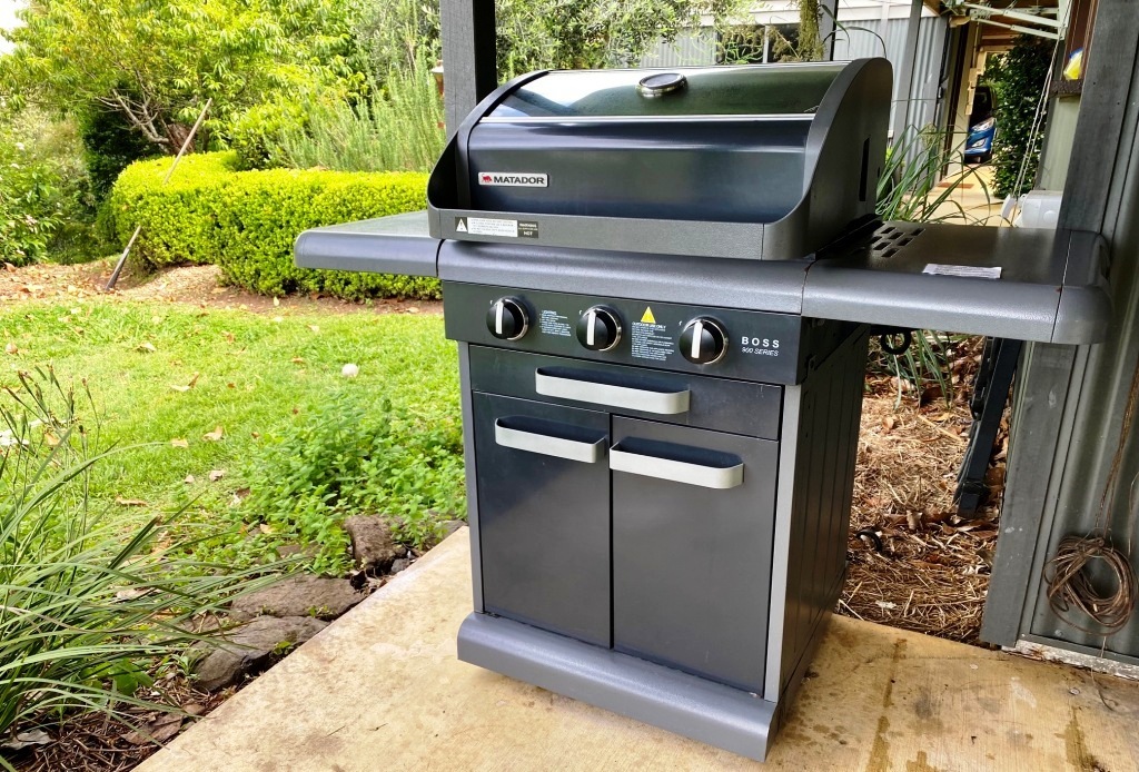 new large BBQ on the back veranda.jpg