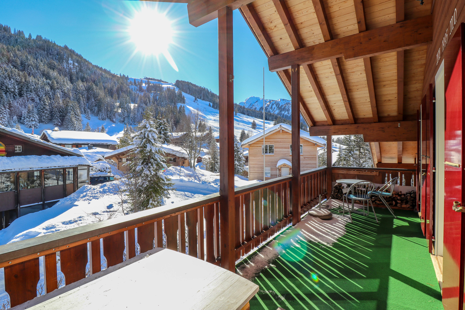 Swissparadise Apartamento ático con balcón y vistas impresionantes a