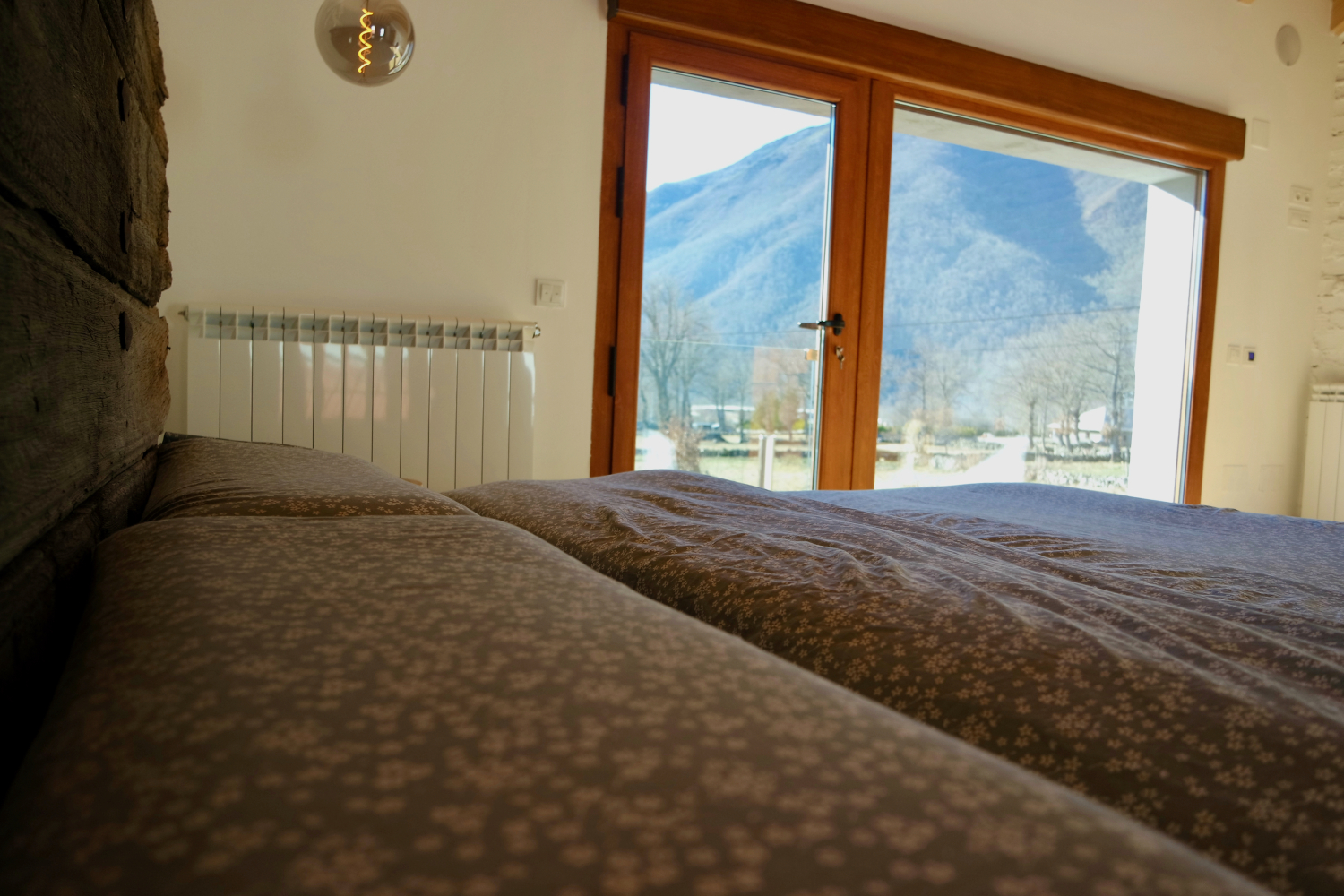 15Parreiro Habitación Cama.jpeg