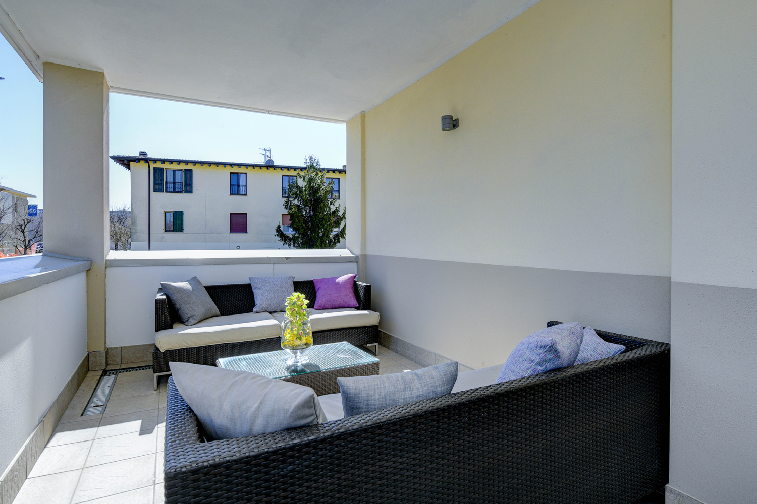 106 Balkon_Lounge1.jpg