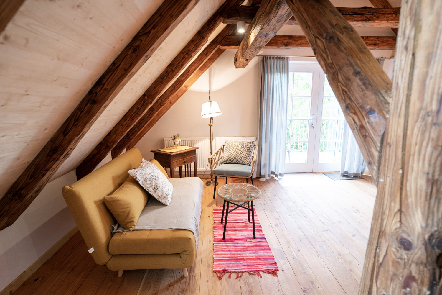 Gästehaus Großhöchberg_Henriette`s Himmelreich_Wohnbereich.jpg