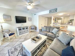 B13 new living room.jpeg