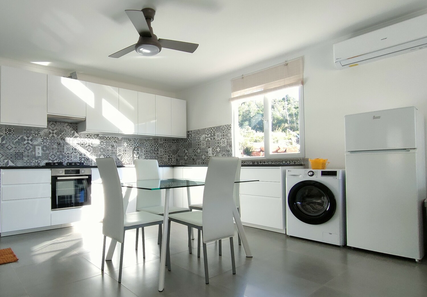 kitchen diospiro.jpg