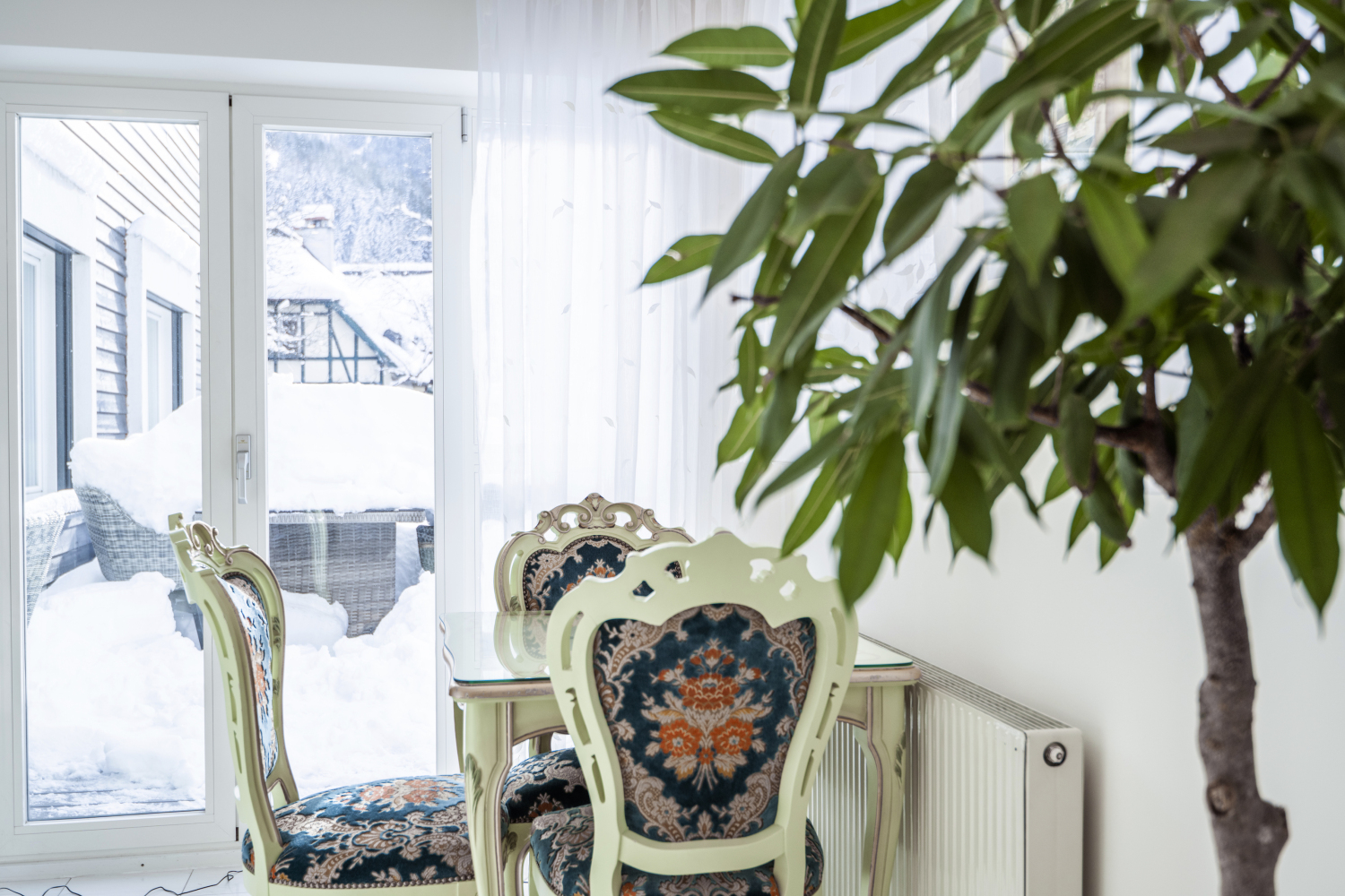 KÅche mit Ausgang auf die Terrasse.jpg