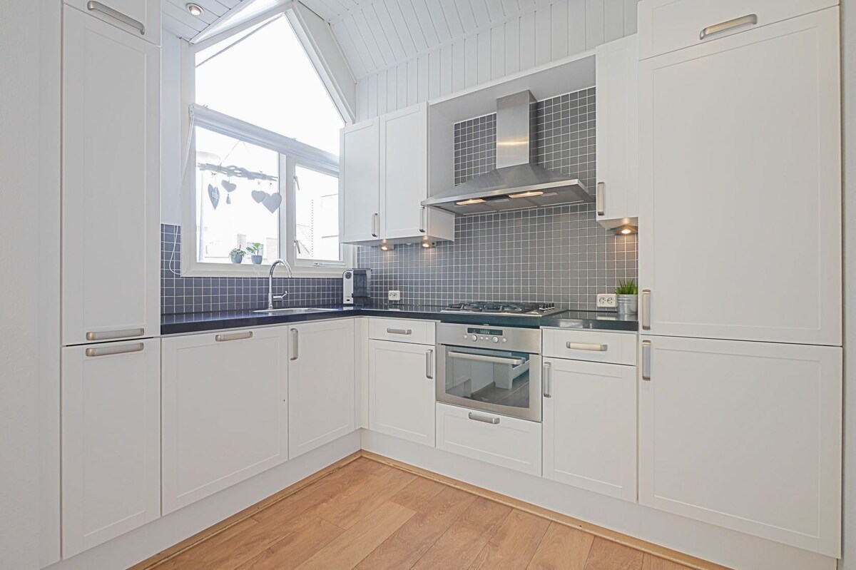 Kruiszwin 1108 Kitchen 01.jpeg