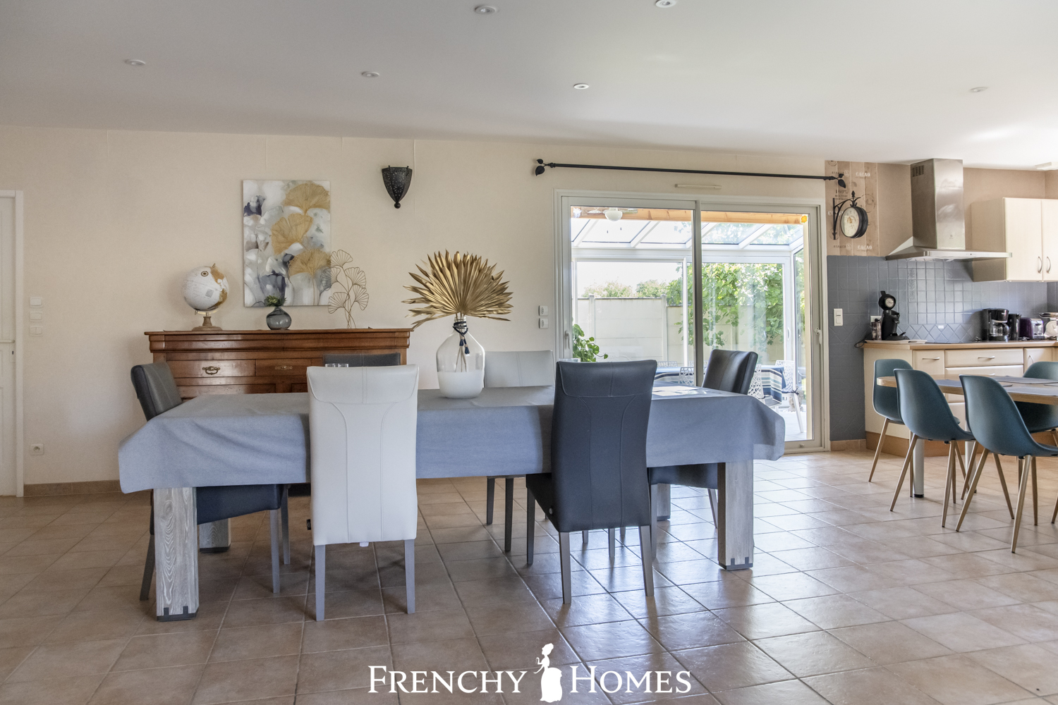 FrenchyHomes25Logo-386.jpg