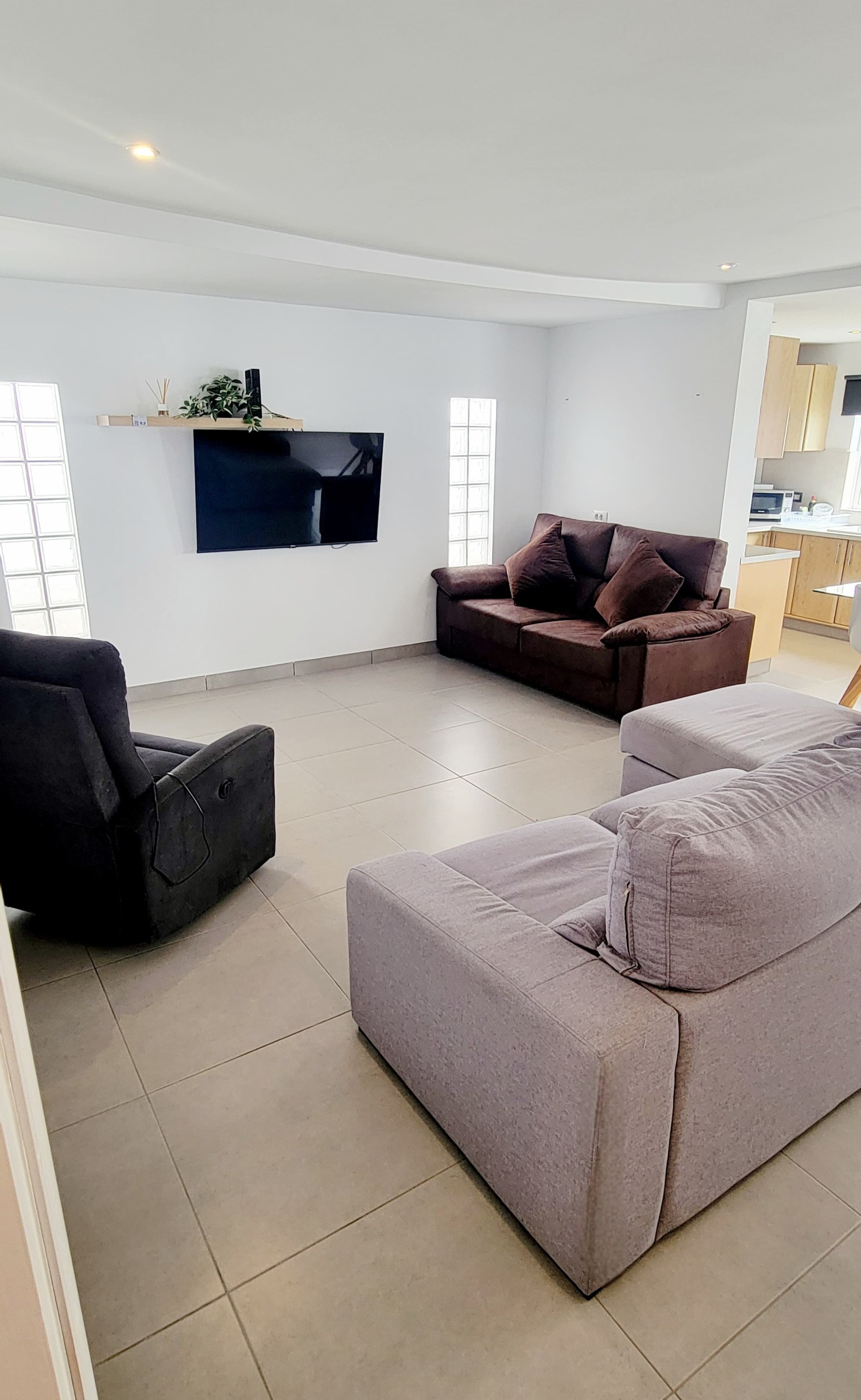 WhatsApp Image 2024-04-11 at 18.32.46.jpeg