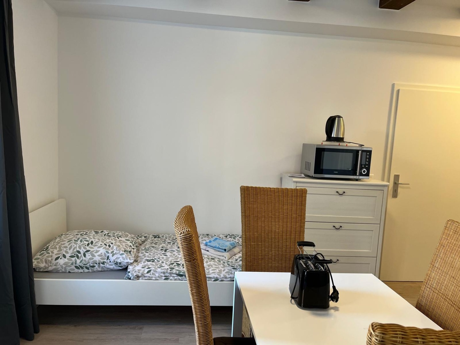 W3 Zimmerblick front 2.jpeg