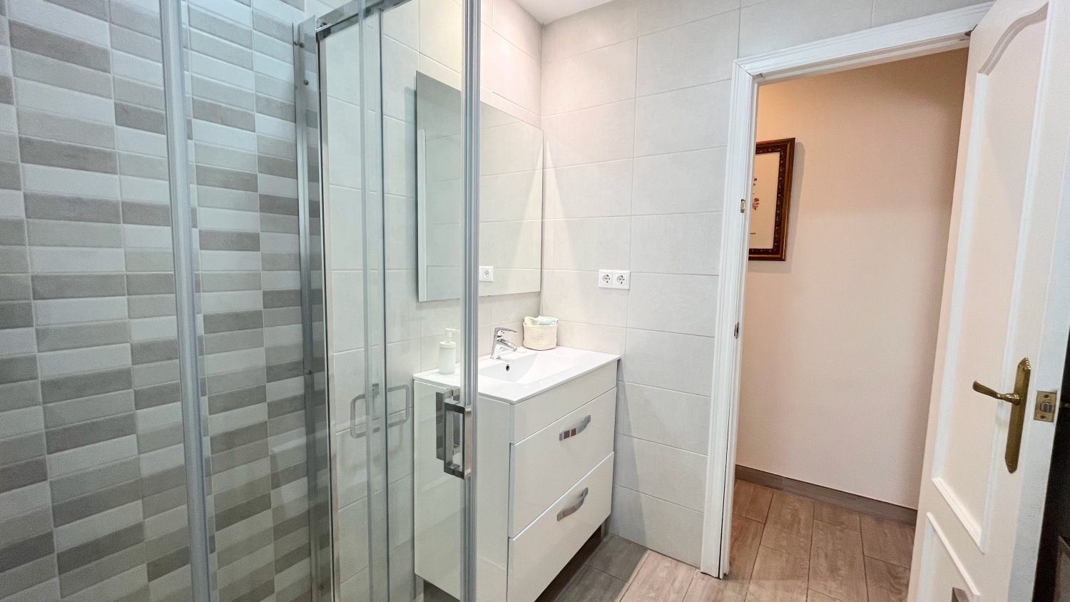 F e H baño lavabo 3.jpeg