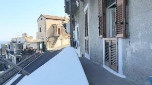 via finestra esterno2.jpg