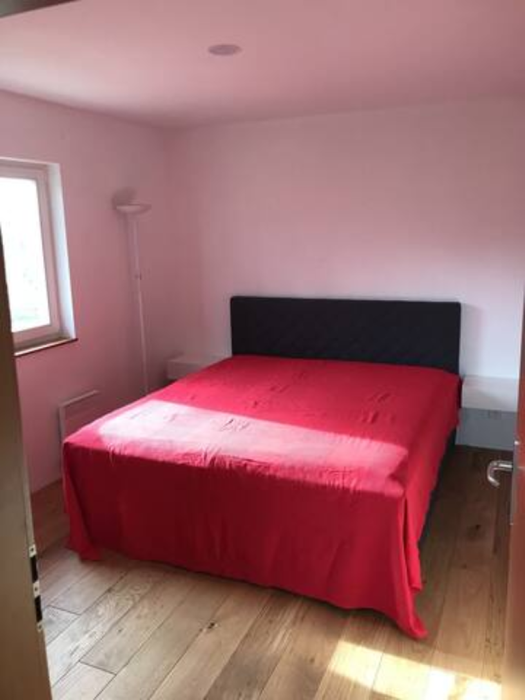 Schlafzimmer 1 (2).png